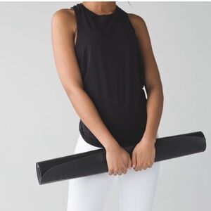 NWT lululemon All Tied Up Tank in black